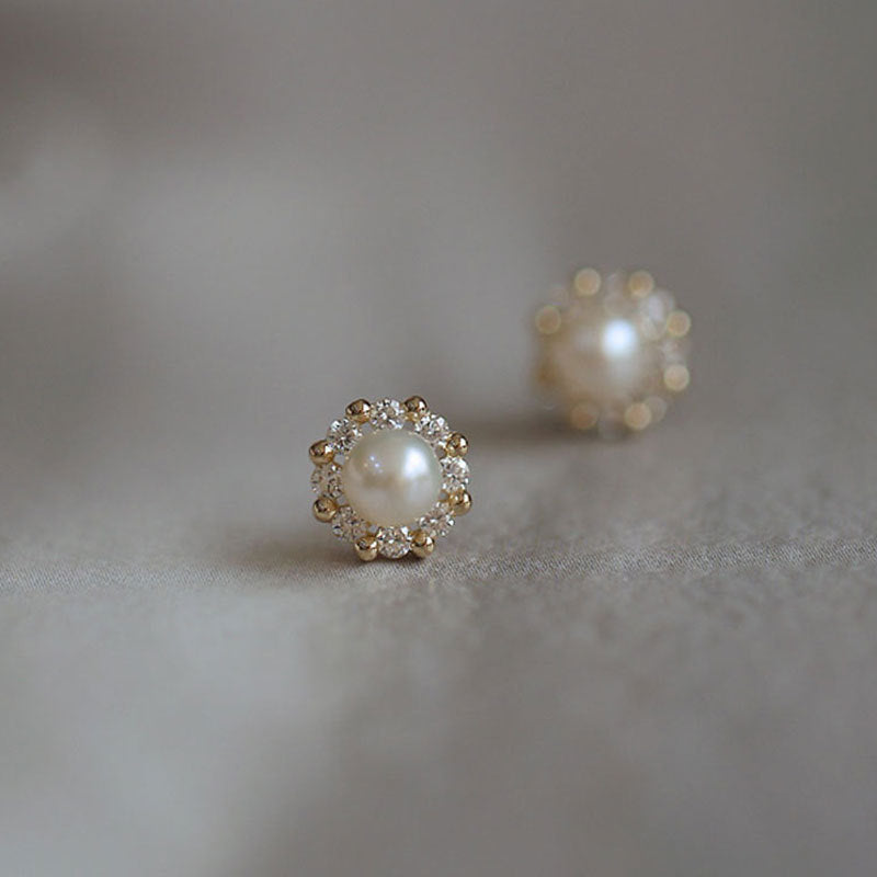 Beautiful Cubic Zircon Freshwater Pearl Studs