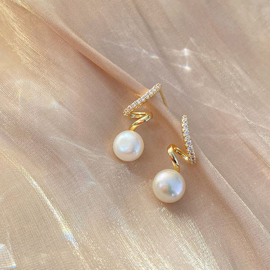 Beautiful Cubic Zircon Shell Pearl Studs